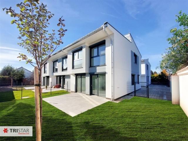 Modernes Reihenhaus in 1220 Wien Erstbezug mit Garten, Terrasse und viel Komfort!