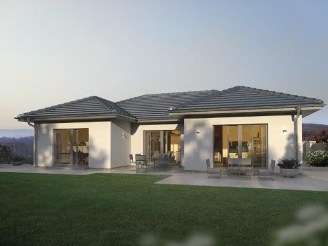 MODERNER BUNGALOW ZUR FREIEN ENTFALTUNG