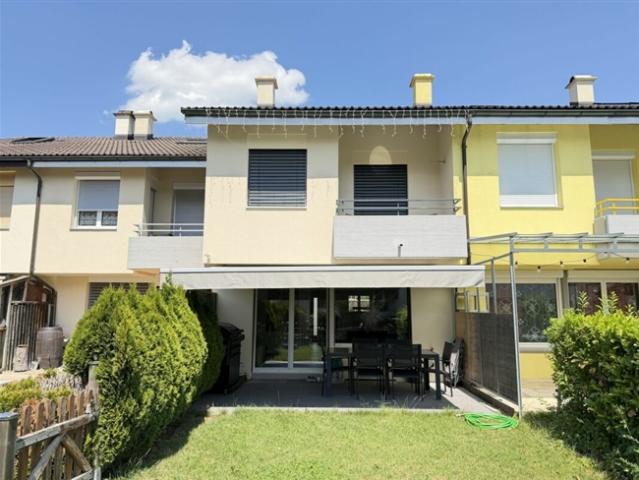Moderner Familientraum mit eigenem Garten
