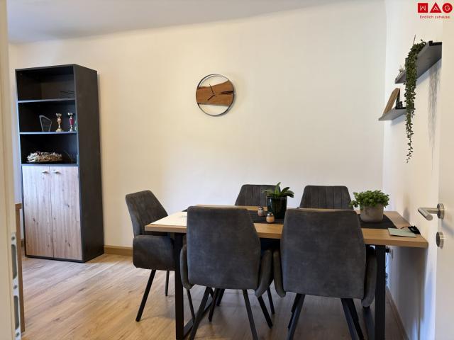 moderner rückzugsort für kleine familien, naturfreunde & stadtliebhaber! hochwertige sanierung und eine tolle raumaufteilung bieten optimalen wohnkomfort für verschiedenste bedürfnisse!