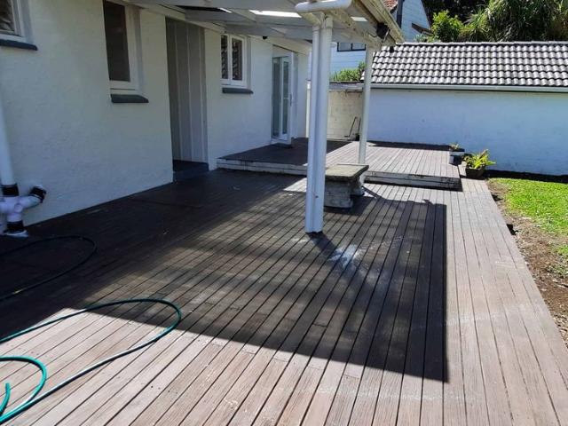 Modernised Hillpark Home with Large Deck & Great Parking