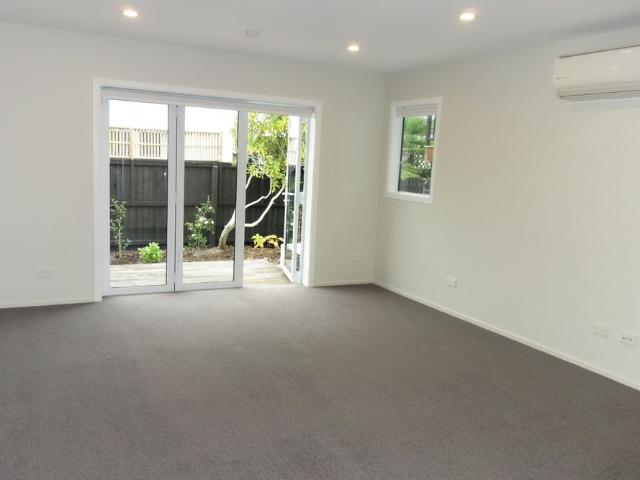 Modernised 2 Bedroom Townhouse in Merivale