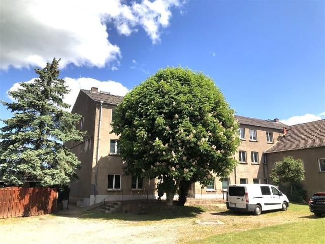 Modernisierte 2 Zimmer Wohnung im 2.OG eines 9 Familienhauses