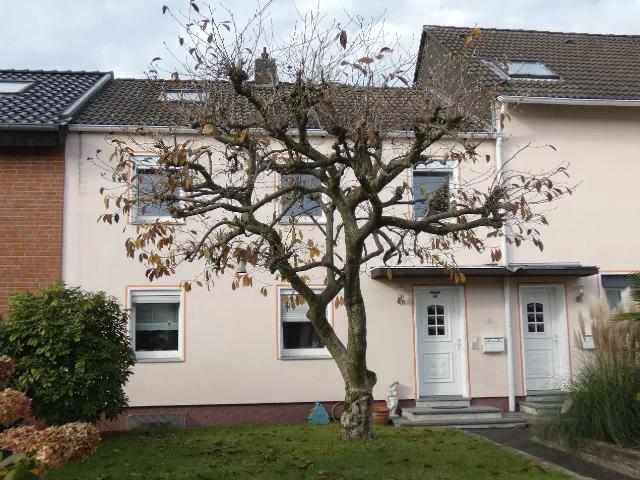 Modernisierte 3 Zimmer Maisonette Wohnung im gepflegten Zweifamilienhaus