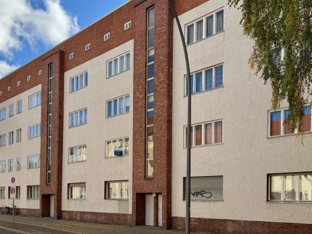 Modernisierte 3 Zimmer Eigentumswohnung bezugsfrei kaufen in Berlin Reinickendorf, 55 m², Parkett