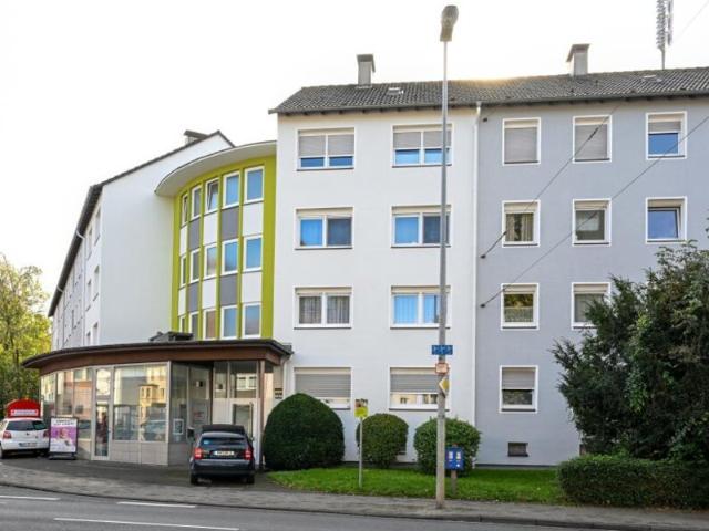 Modernisierte 3 Zimmer Wohnung in Mülheim Stadtmitte