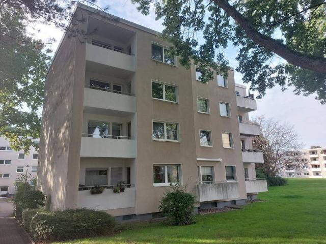 Modernisierte 71 m² 3,5 Zimmer Eigentumswohnung in ruhiger Wohnanlage