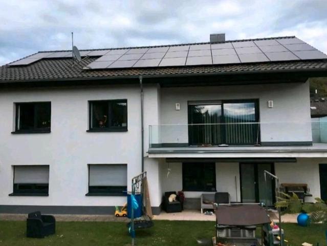Modernisiertes EFH mit Einliegerwohnung, Hof u. Garten, PV Anlage