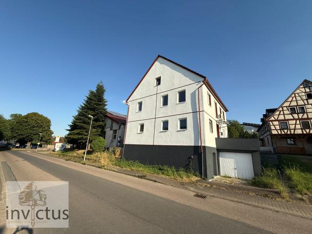 Modernisiertes Einfamilienhaus mit Ausbaupotenzial einer 2. Wohneinheit in Weldingsfelden