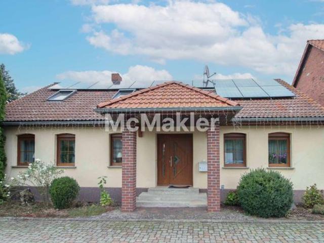 Modernisiertes Einfamilienhaus mit Garten, Kaminofen und PV Anlage in Everingen