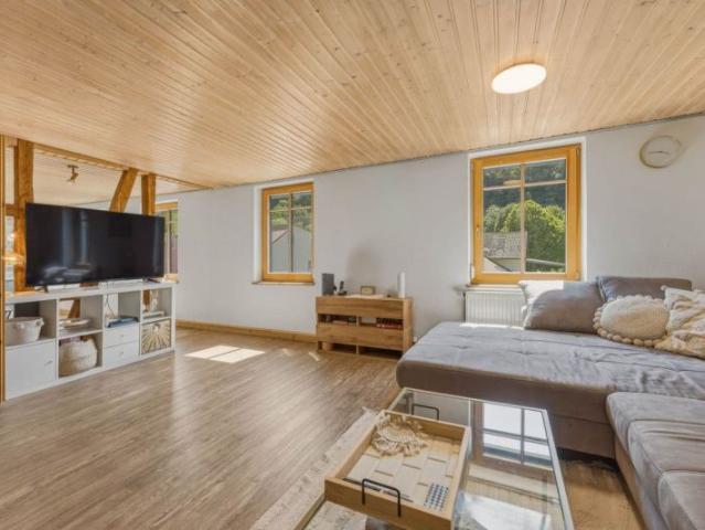 Modernisiertes Einfamilienhaus mit Solaranlage Garten Garage Einbauküche Partyraum