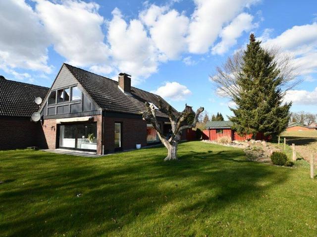 Modernisiertes, helles Einfamilienhaus in ruhiger Lage mit Naturweitblick