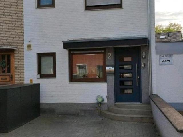 Modernisiertes komplett Saniertes Reiheneckhaus Reihenendhaus