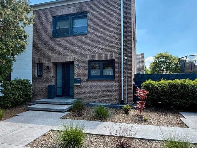 Modernisiertes Reihenendhaus mit Garten & zusätzlicher Nutzfläche