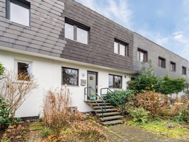 Modernisiertes Reihenhaus mit Garage in guter Lage von Hannover Groß Buchholz
