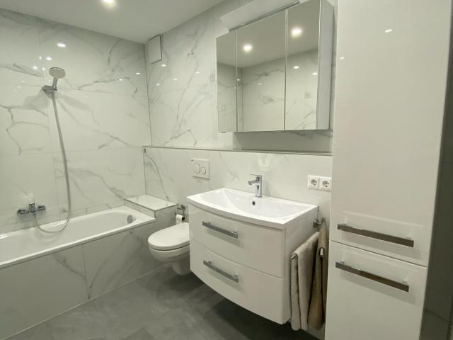 Modernisierter 3 Zimmer Wohntraum mit Balkon u. TG Stellplatz – mitten in Heilbronn