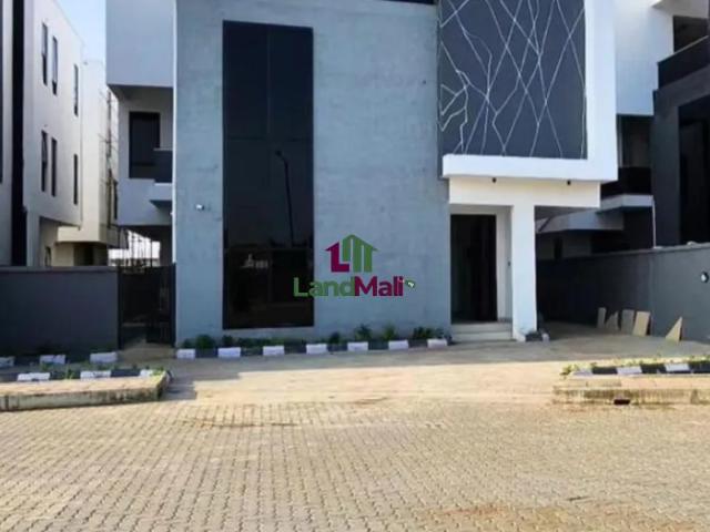Modernly Finished 5 Bedroom Detached Home with Elevator at Ikate, Lekki