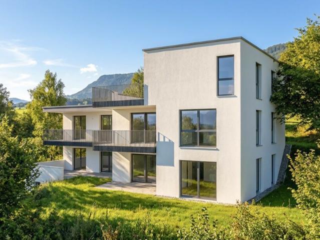 MODERNO ATTICO 3.5 LOCALI CON TERRAZZA NEL VERDE A LUMINO