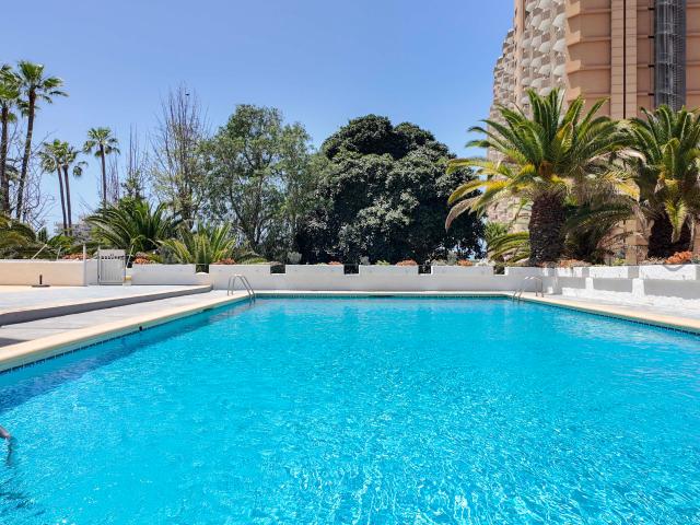 Moderno apartamento con vistas al mar en Los Cristianos
