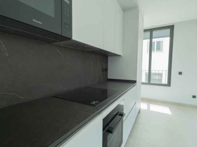 Moderno apartamento de obra nueva de 2 dormitorios con amplios espacios exteriores