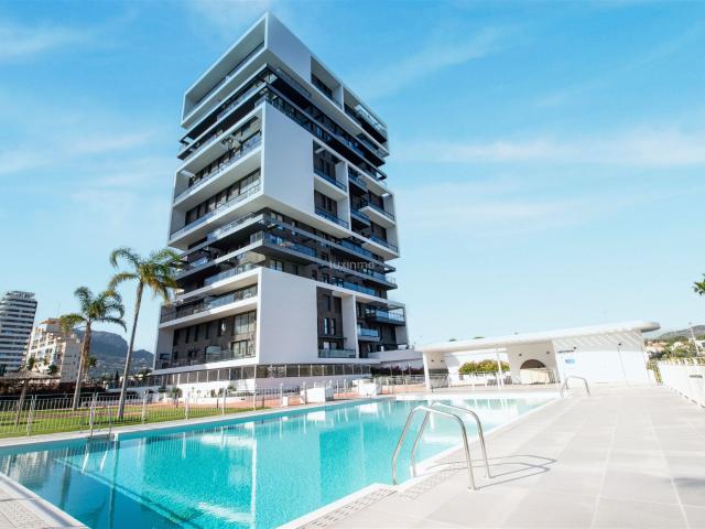 Moderno piso de 2 dormitorios con vistas al mar y a la monta. 75m² Calpe Calp