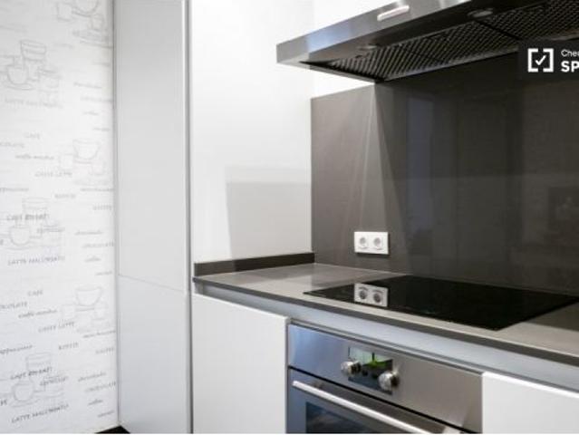 Moderno apartamento de 3 dormitorios en alquiler cerca de la Puerta del Sol en Madrid Centro