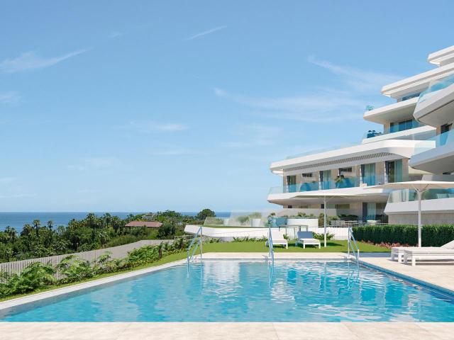 Moderno apartamento en planta baja, con vistas al mar, 2 dor. 136m² Estepona
