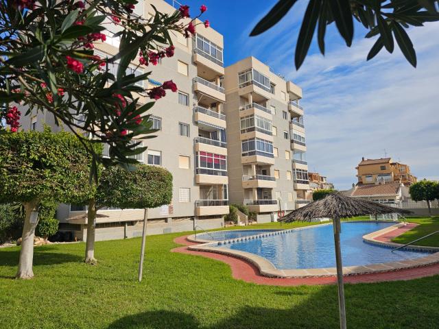 Moderno Apartamento en Torreblanca, Torrevieja Ideal para Inversión