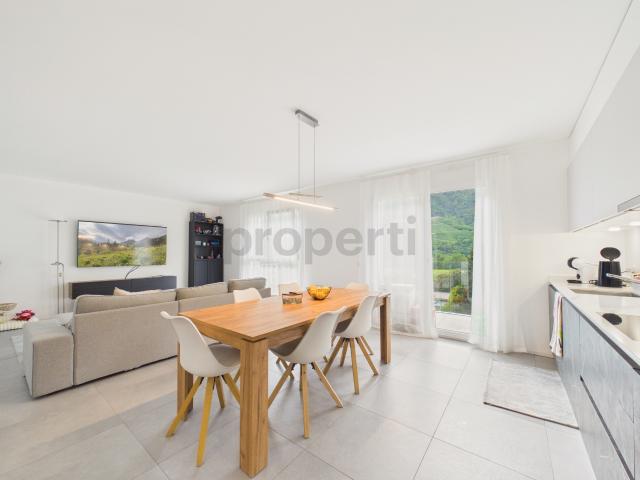 Moderno appartamento 2.5 locali con balcone, Claro Bellinzona