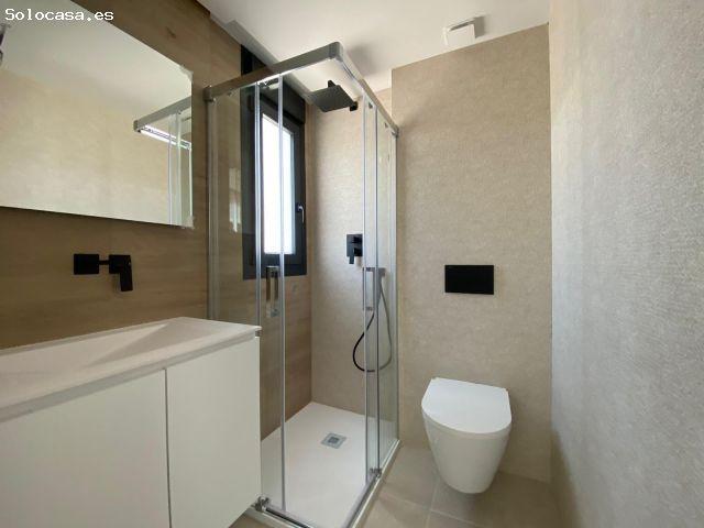 Moderno bungalow con parcela privada y solarium