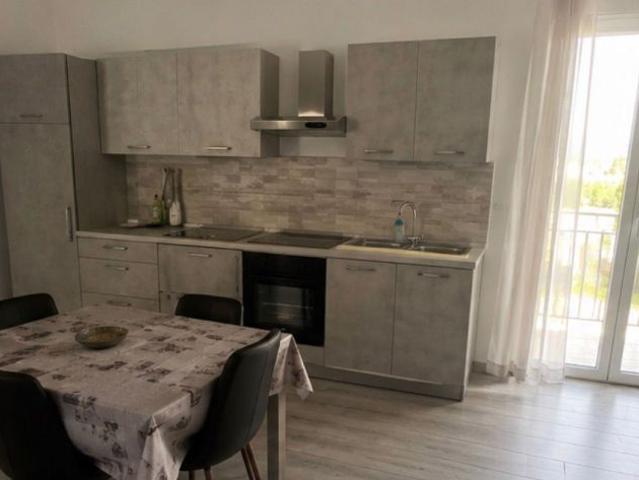 moderno bilocale zona crocetta
