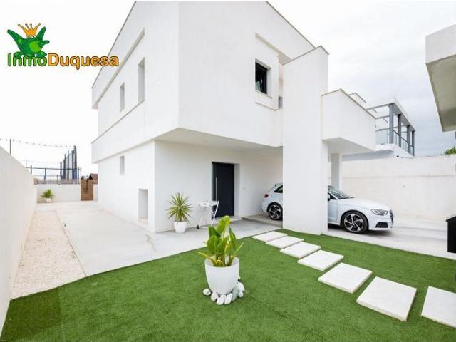 MODERNO Chalet junto a Ogijares a 8 min. del PTS