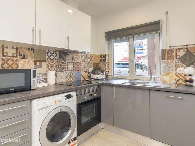 Moderno e Elegante Apartamento T2 na Baixa da Banheira