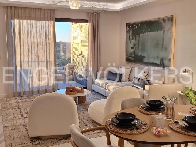 Moderno e elegante novo T1 Penthouse na praia, com jardim e piscina