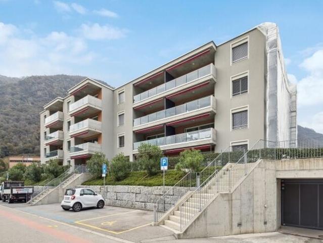 Moderno in zona adatta agli spostamenti