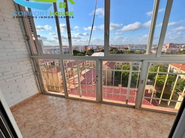 Moderno Piso en Venta en el Corazón de Cartagena por €185,500