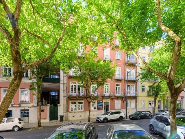 Moderno T3 com Terraço em Avenidas Novas, Lisboa