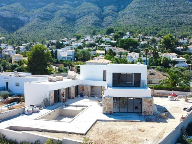 Moderno y lujoso chalet de nueva construcción, con un diseño. 210m² Dénia