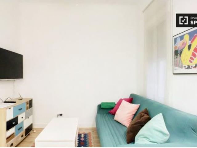 Moderno y luminoso apartamento de 3 dormitorios y 2 baños con wifi en Atocha