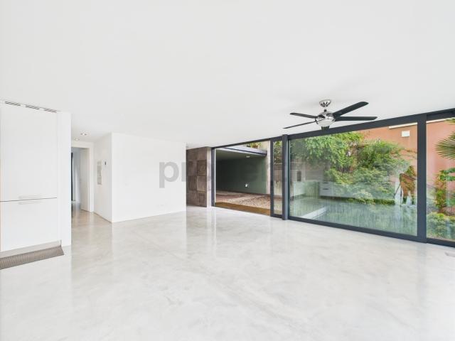 MODERNO 3.5 LOCALI CON VISTA LAGO PONTE TRESA Residenza secondaria ammessa