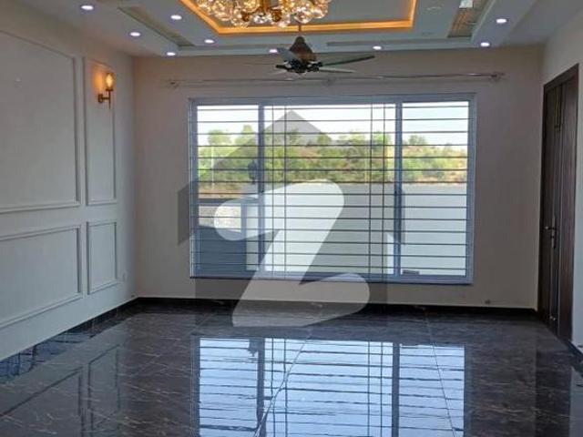 Moderate brand new full kanal house for rent g 13/4