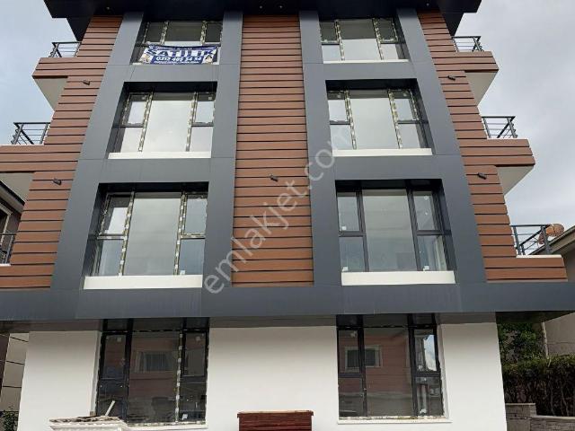 Mogan Gölü Manzaralı Çift Balkonlu 2+1