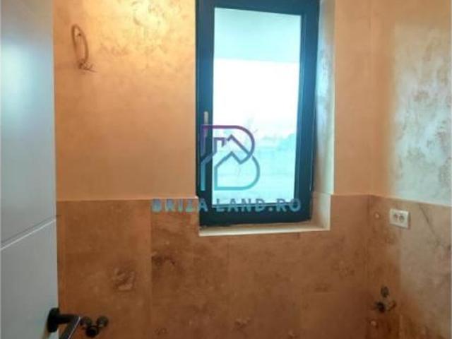 Mogosoaia, zona Livezilor, casa P+2E, 4 camere, 4 bai, teren 350mp