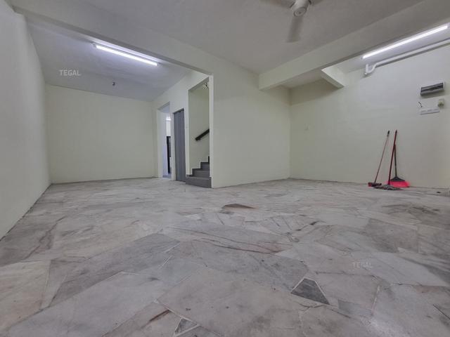 Mohd Tahir Klang Sentosa 2sty Newly Refurbished Gate Guarded for Sale