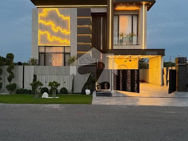 Mohsin Ali Design Fully Furnished Bungalow For Sale Near to McDonald's Park 100 ft road