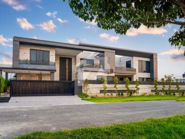 Mohsin Ali Design Fully Furnished House For Sale top Location Near Raya Fairways