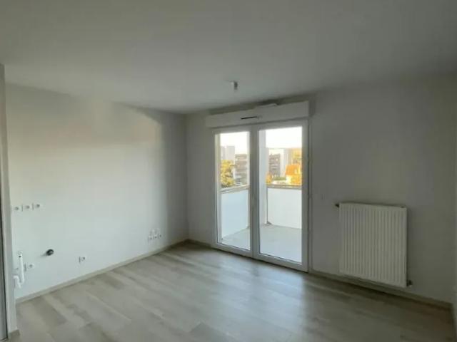 Moirans Appartement 2 pièces 39.8 m²