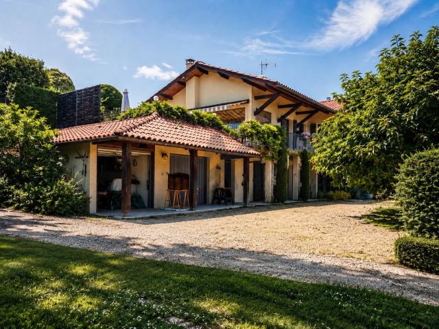 Moiré Maison familiale avec piscine vue exceptionnelle