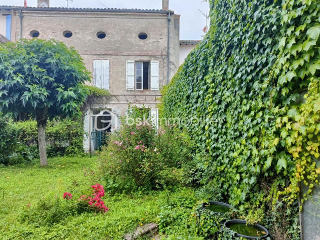Moissac Centre – Maison de ville 300 m² avec jardin – Idéal Gîte, Accueil de Pèlerins, locatif ou maison familiale !
