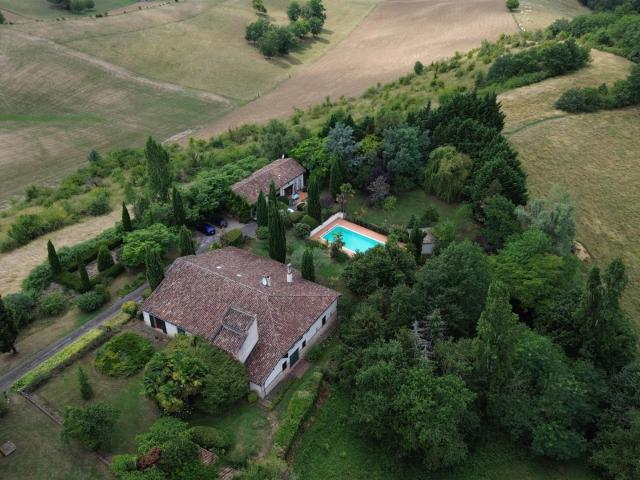 Moissac Ravissante maison de campagne avec maison d'amis, pi. 535m² Moissac